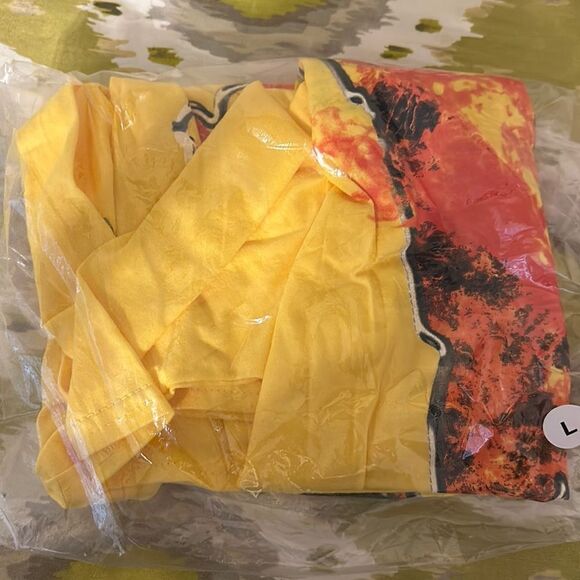 New Juice Wrld X VLONE Inferno Tee - Picture 2 of 8